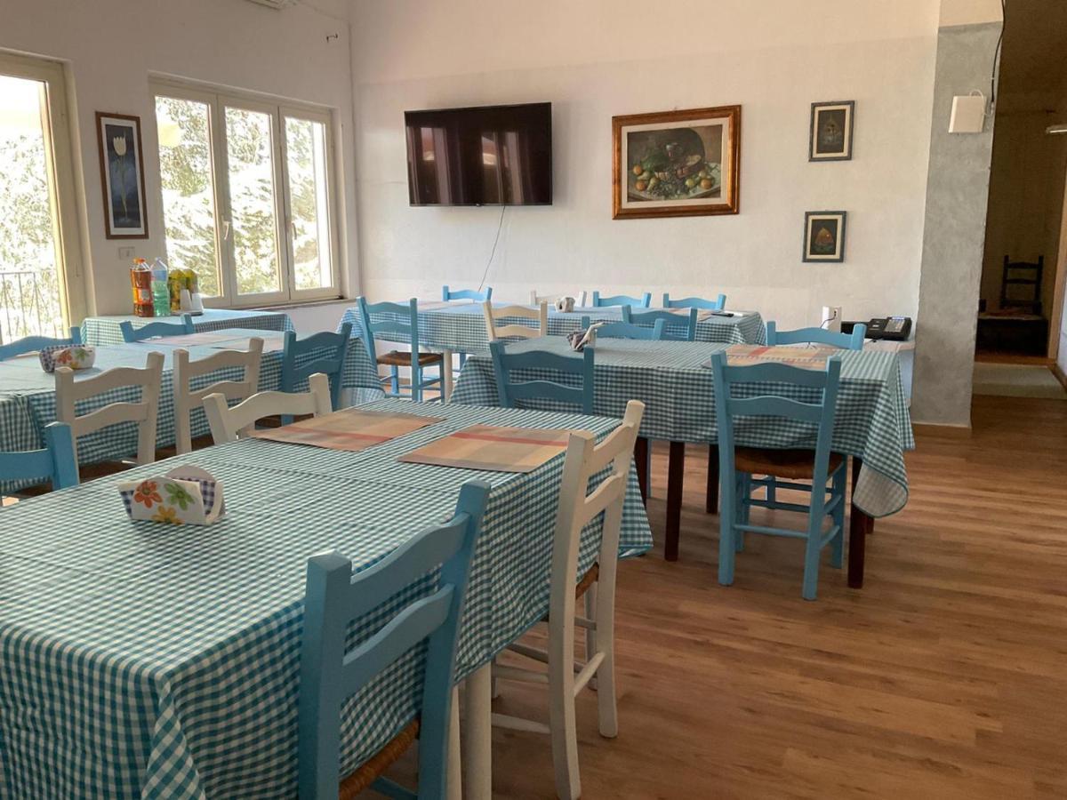 Azienda Agrituristica S'Argalasi - B&B - Affittacamere Loc S'Argalasi Austis エクステリア 写真